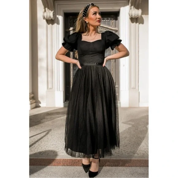 Ivy City Co. Ballerina Tulle Puff Sleeve Formal Midi Dress in Black - Picture 3 of 12